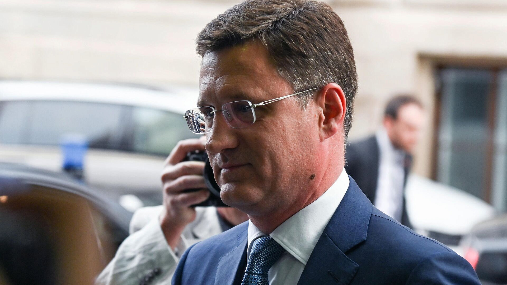 Новак поручил обеспечить дополнительные поставки топлива в регионы 