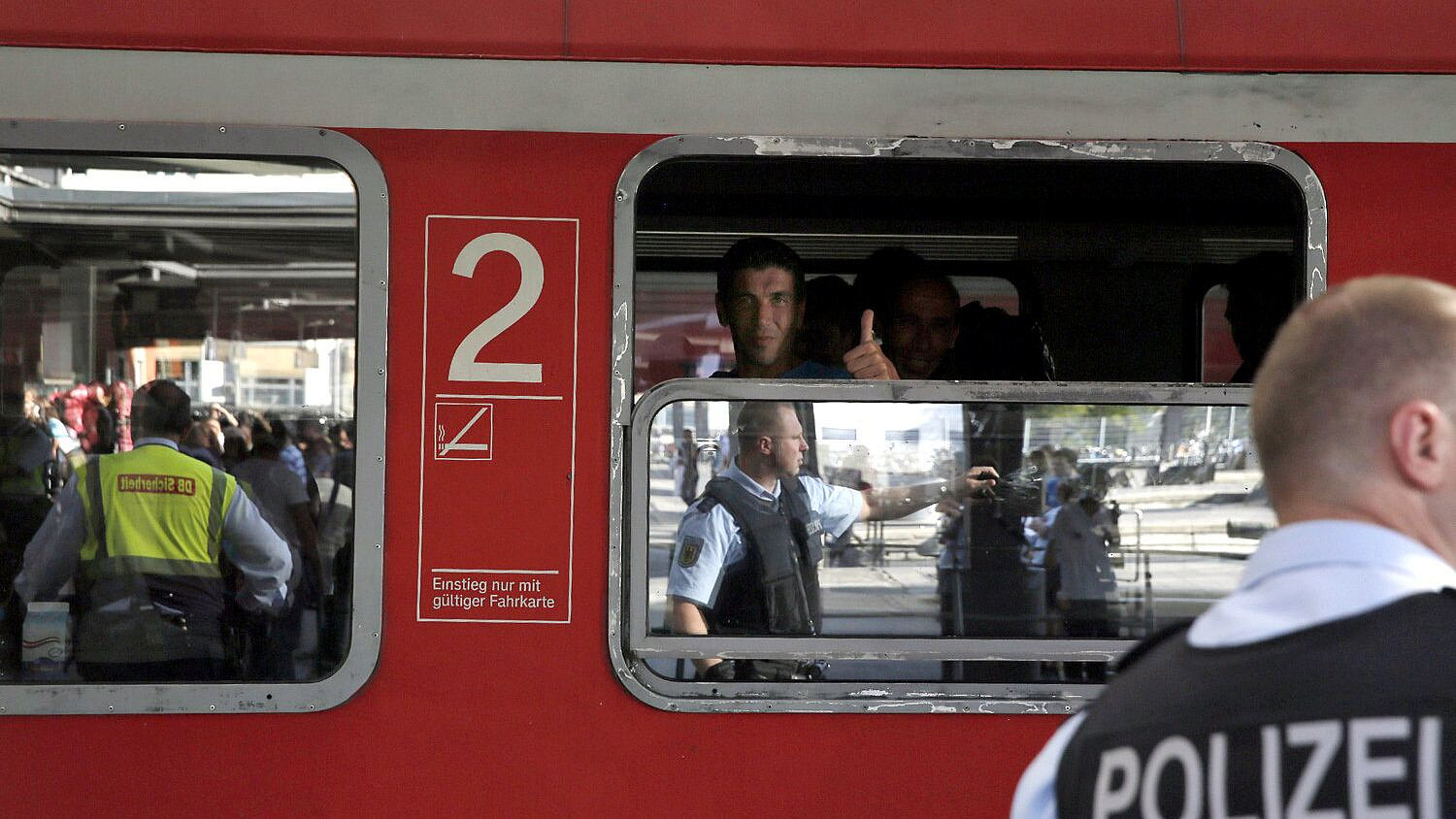 Вокзал в Пассау эвакуировали из-за возможной угрозы взрыва, пишут СМИ