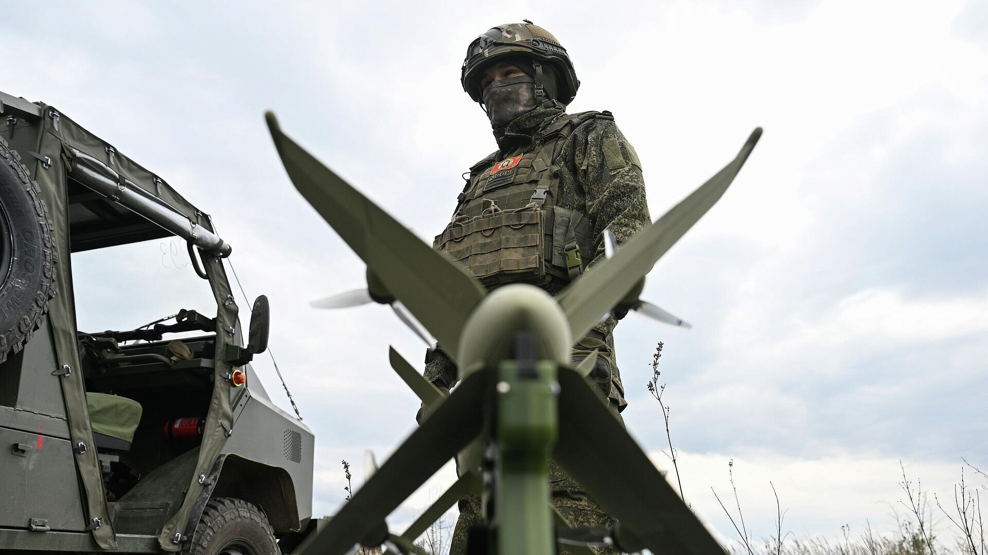 Дроны-перехватчики "Елка" уничтожают все БПЛА ВСУ, рассказал боец