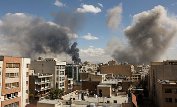 Израиль сообщил об ударах по правительственным зданиям в Тегеране