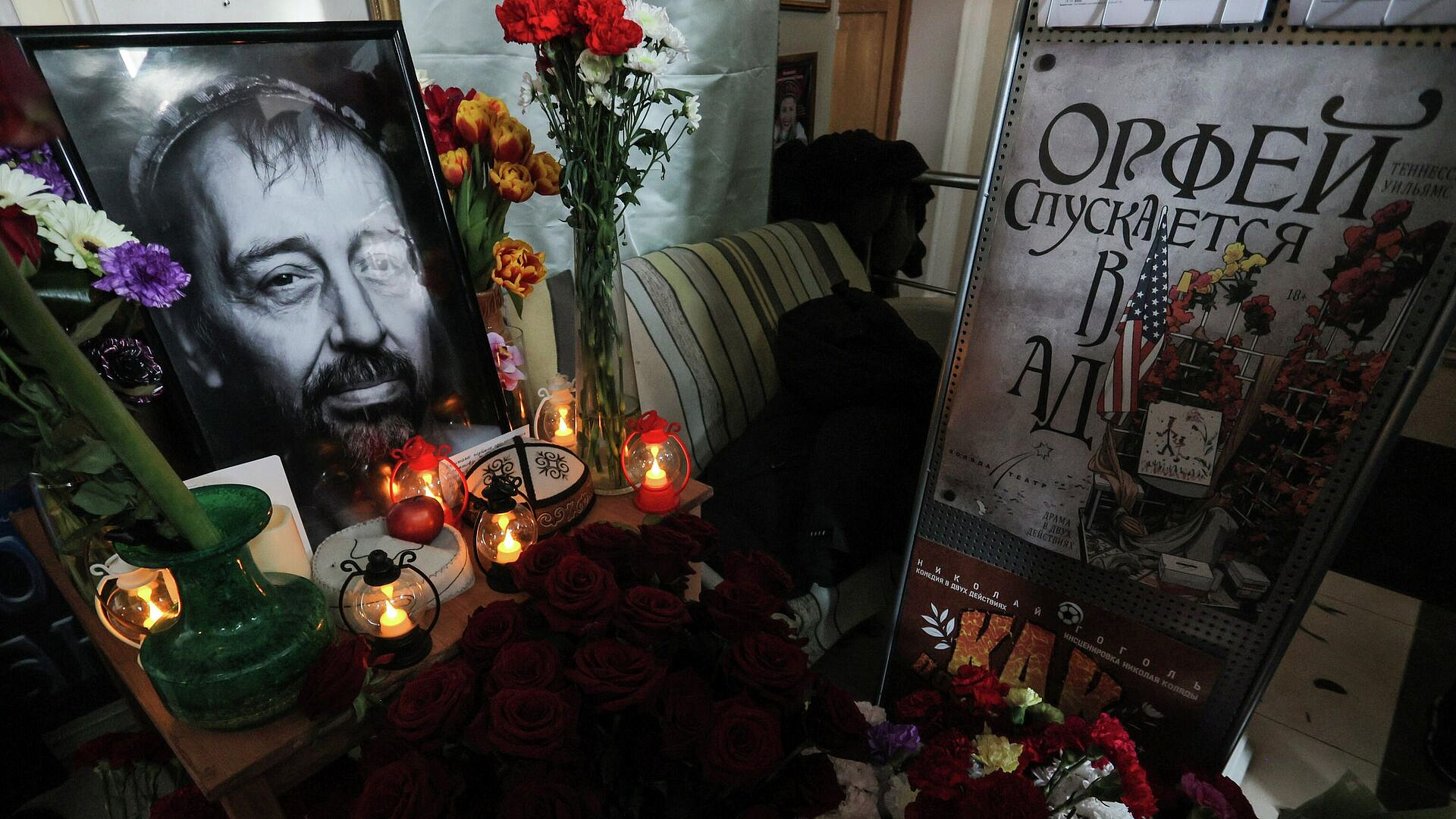 В Екатеринбурге завершилось прощание с драматургом Николаем Колядой