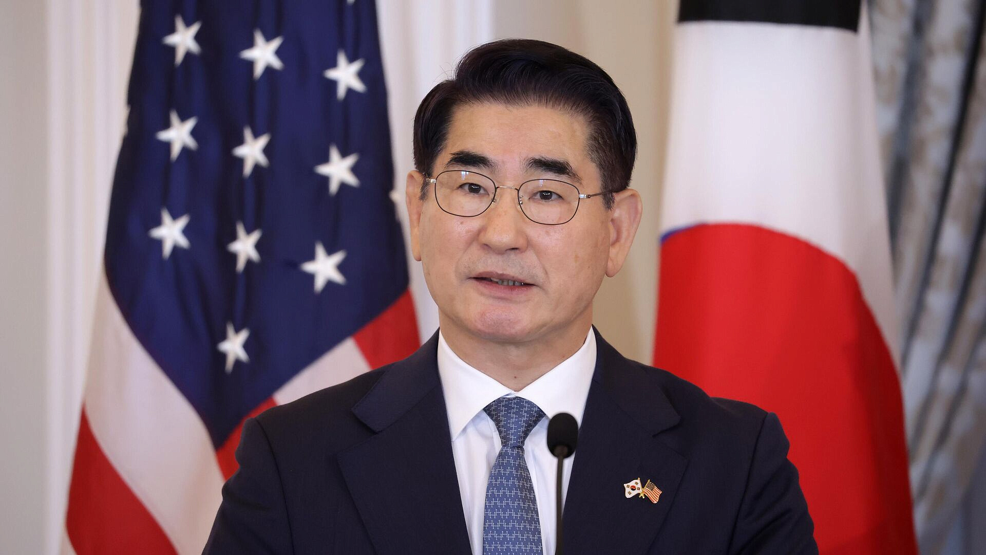 Экс-министра обороны Южной Кореи приговорили к 30 годам за участие в мятеже