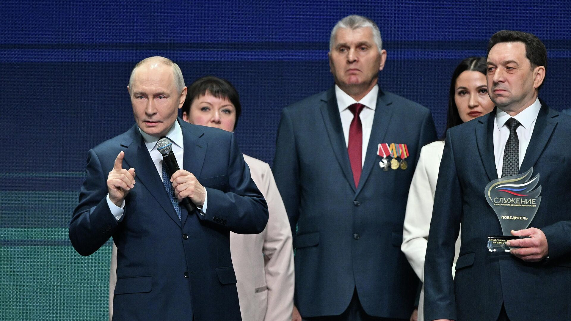 Глава района в Курской области доложил Путину о ситуации в приграничье
