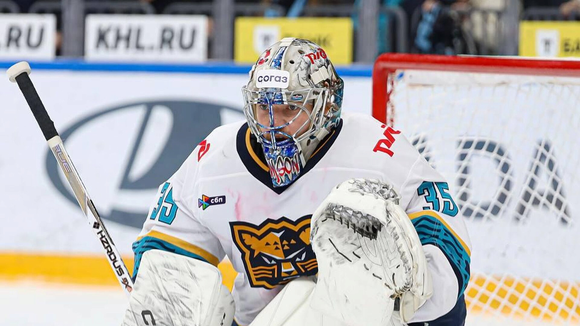 "����" � "����������": �������� ������ ���� ��� 3 ������