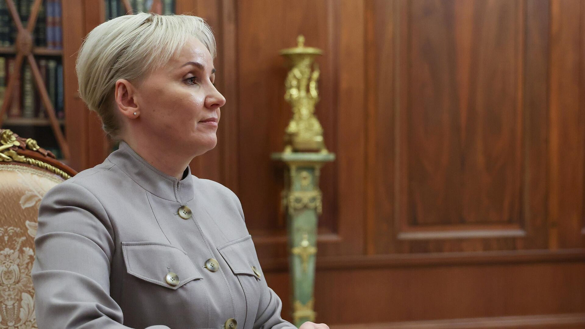 Врио главы ЕАО подала документы для регистрации кандидатом в губернаторы