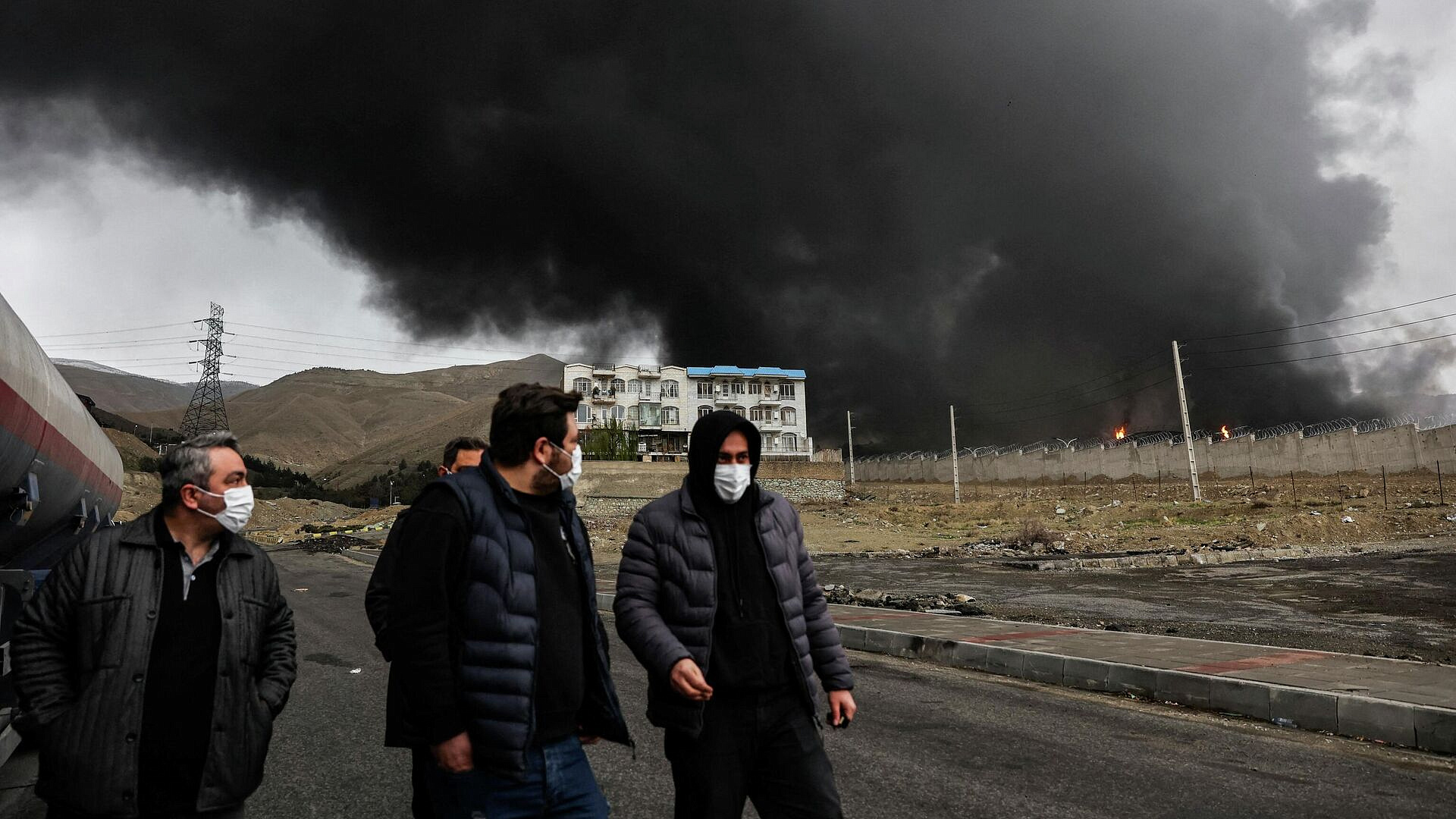 МИД Ирана резко высказался об ударах по нефтехранилищам