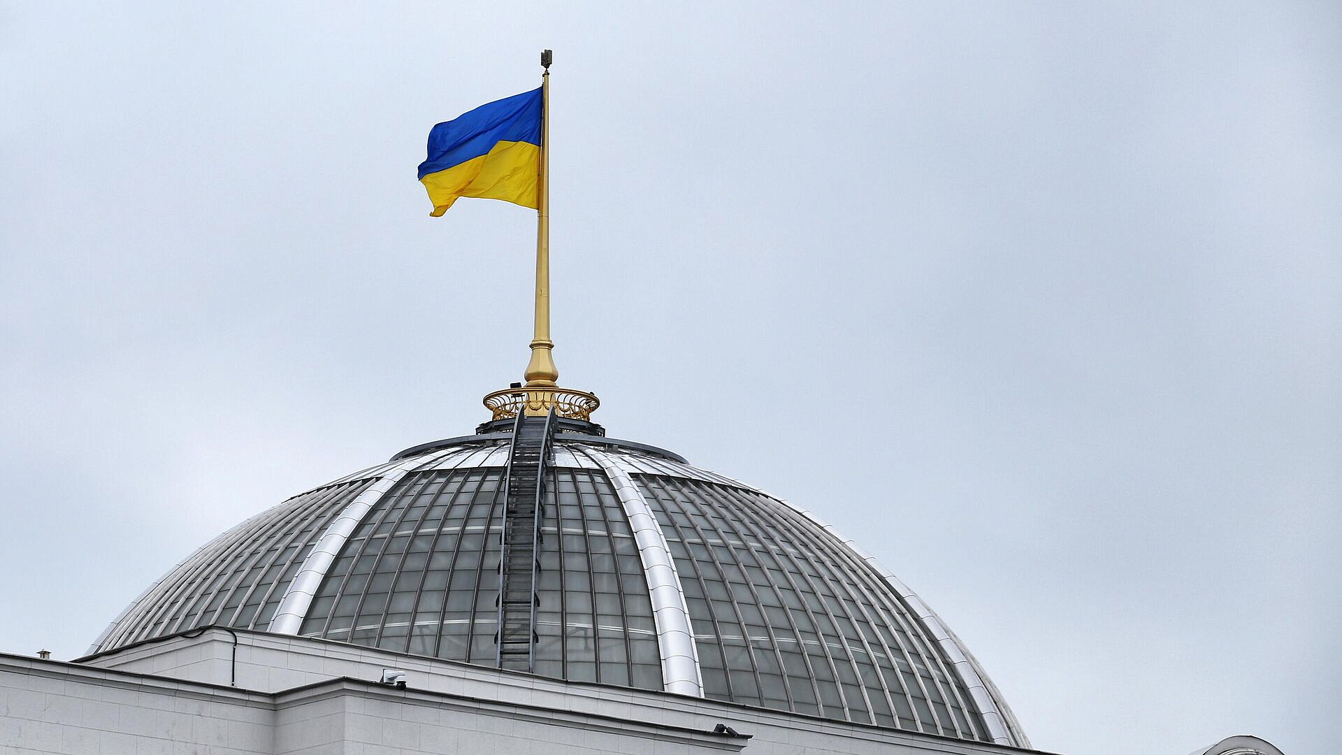 Украине надо 48 миллиардов долларов внешнего финансирования, заявили в Раде