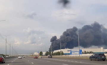 На загоревшемся в подмосковном Пушкино складе находятся газовые баллоны