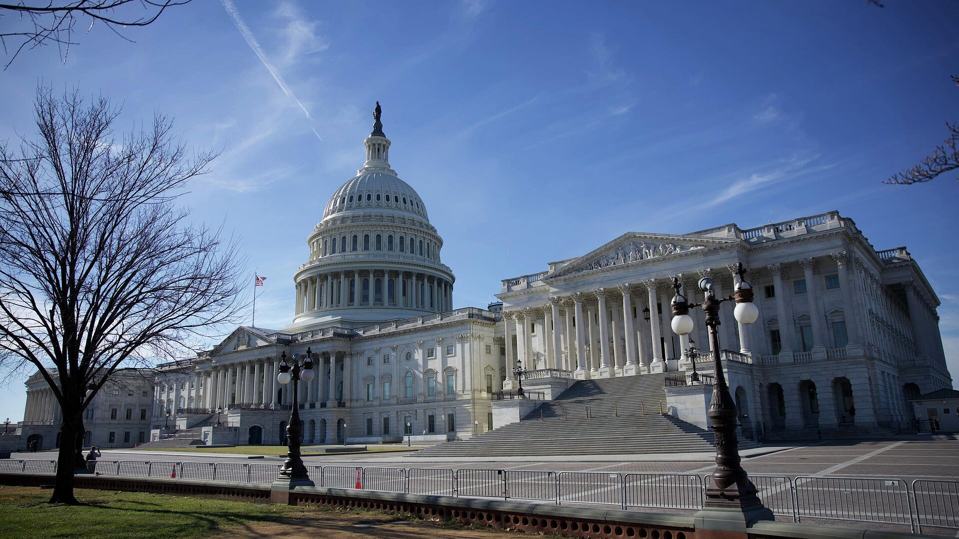 Белый дом назвал спекуляциями сообщения о виновных в ударе по школе в Иране