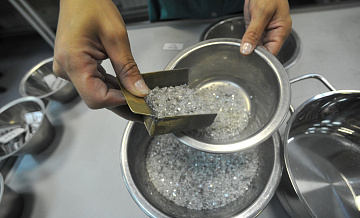 Аналитики рассказали, как пошлины США повлияют на стоимость алмазов