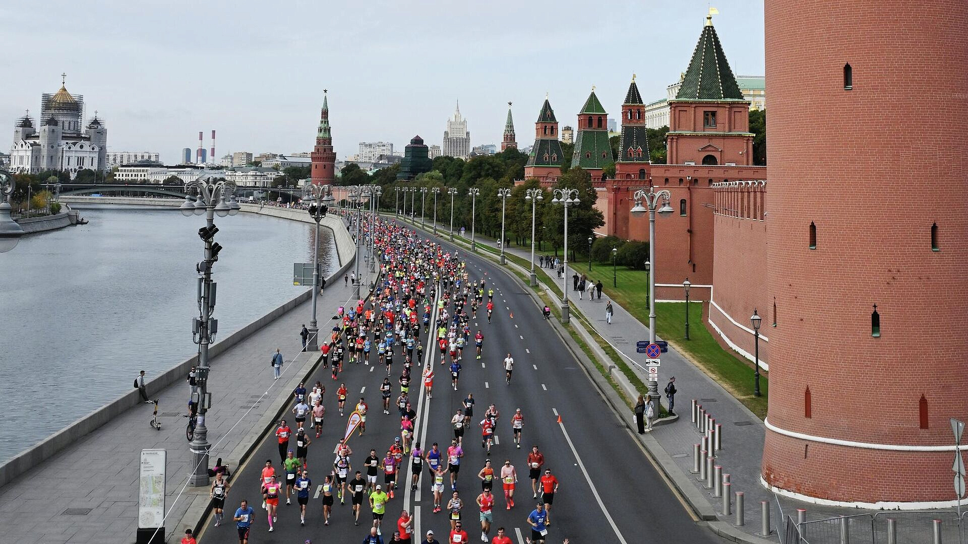 Трасса московского марафона в этом году будет легче, заявил директор