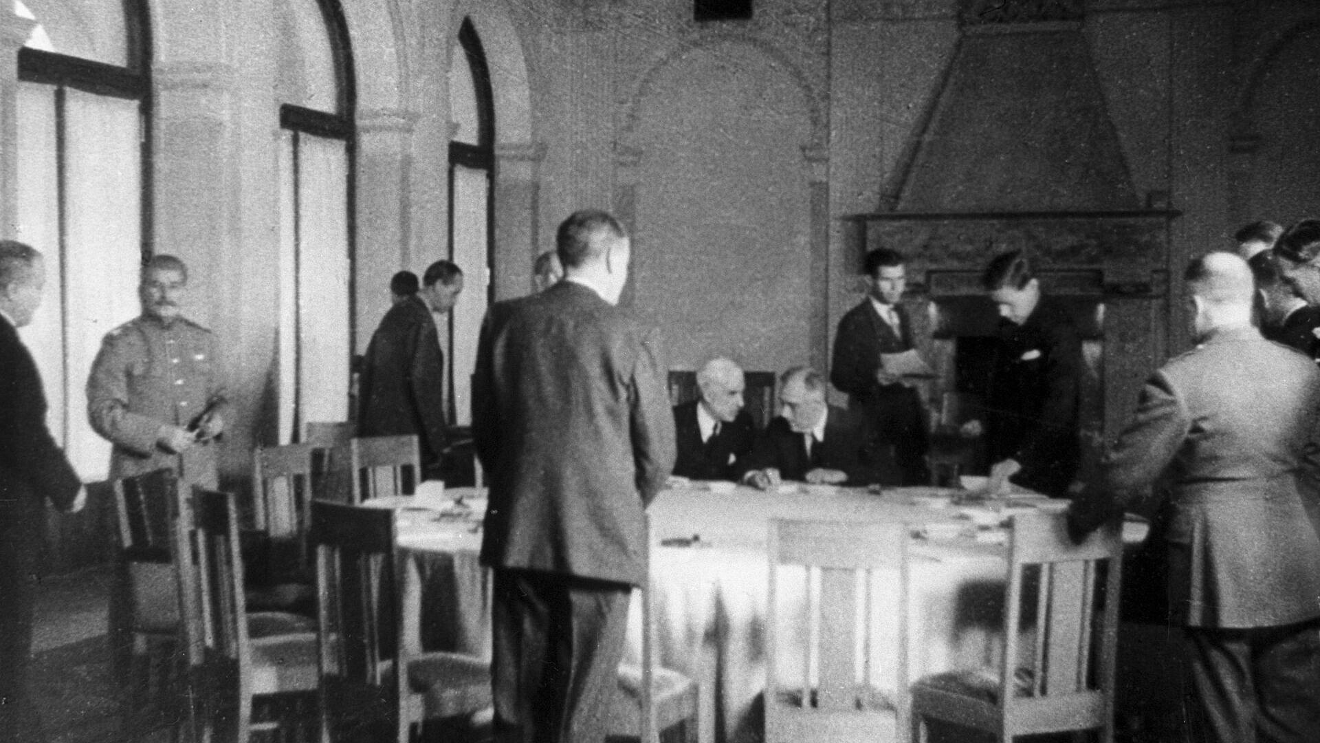 �������� ����������� ����� ������� ������������� ����������, ������� � ����