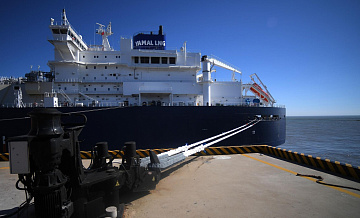 В РАН назвали минимальные сроки строительства российского газовоза с нуля