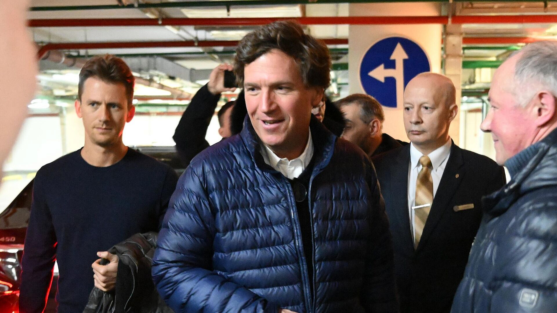 Бывший советник Трампа поддержал журналиста Такера Карлсона