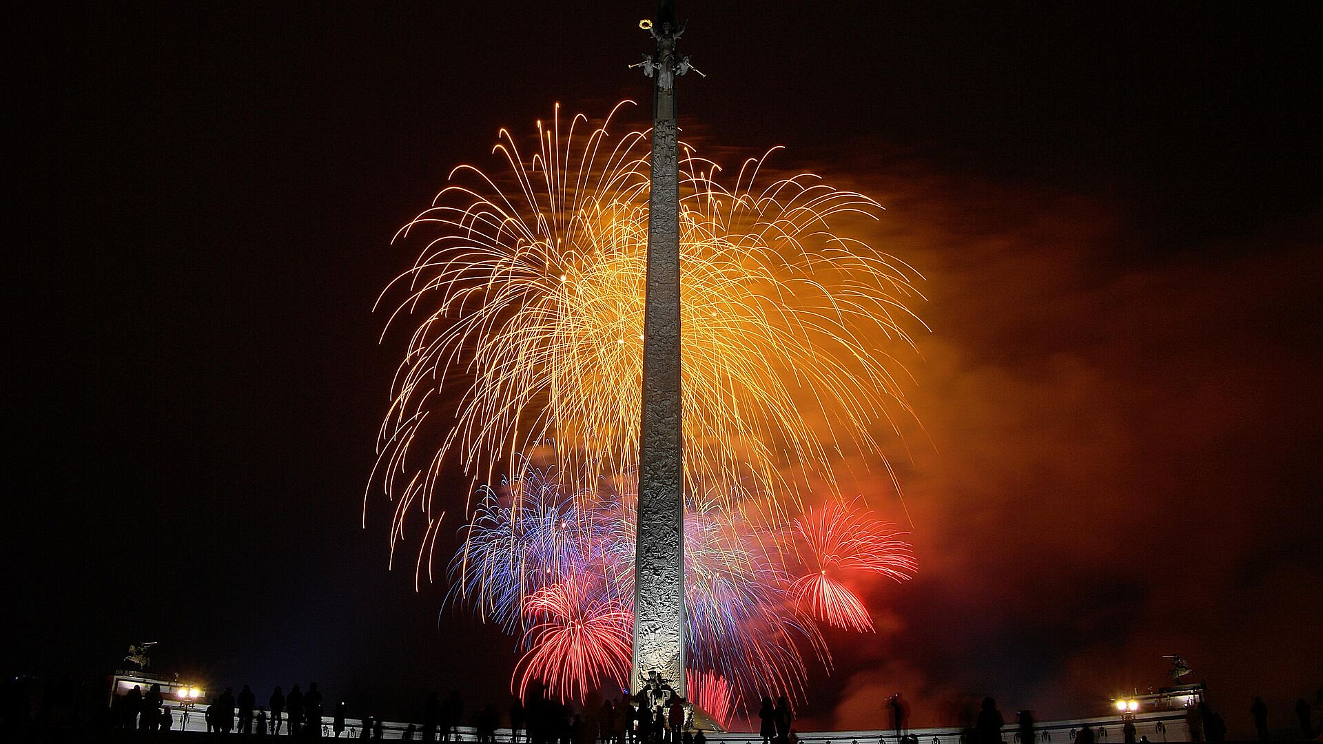 Открытки и картинки на 23 февраля: поздравления с Днем защитника Отечества