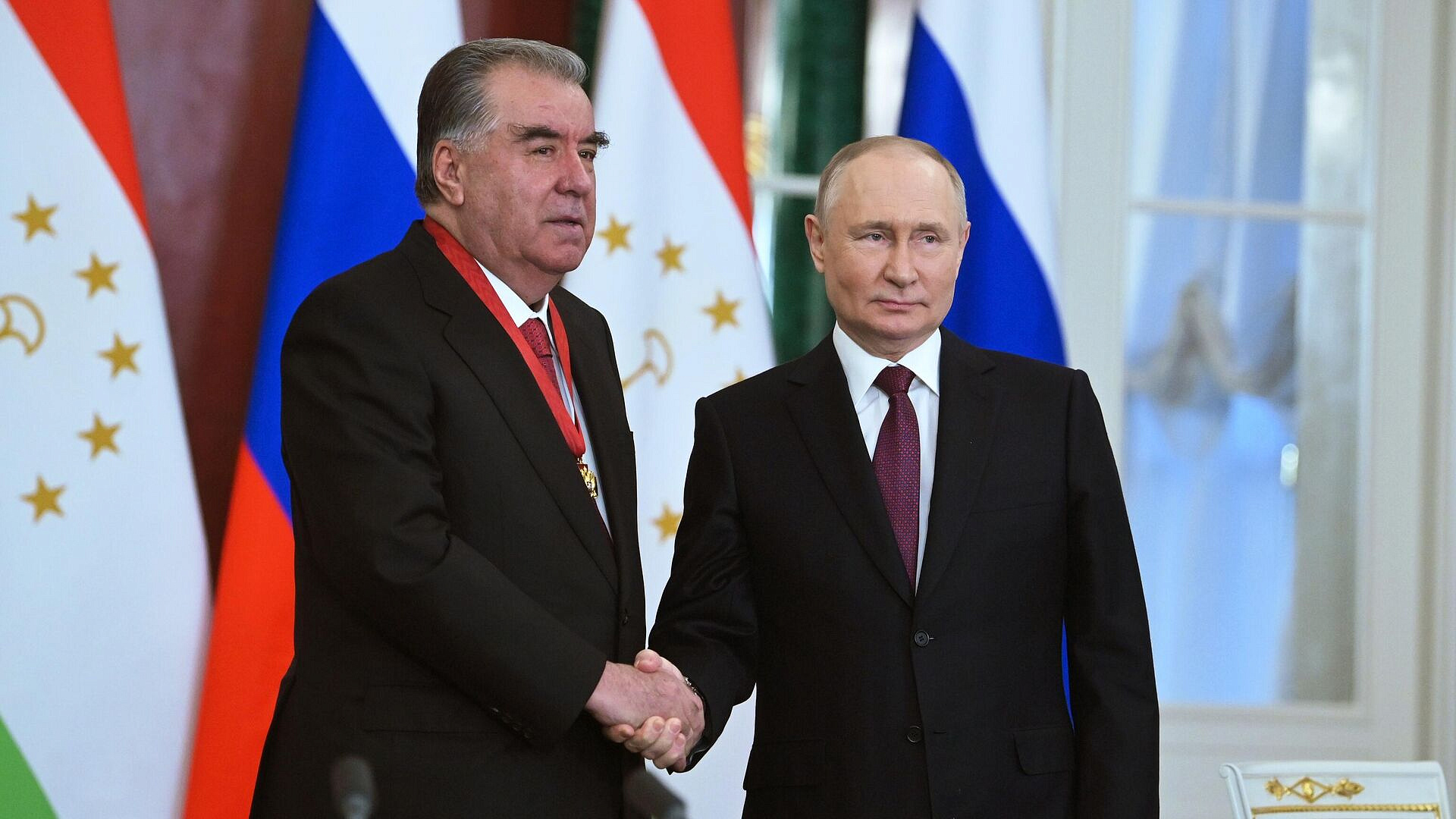 Отношения России и Таджикистана успешно развиваются, заявил Путин