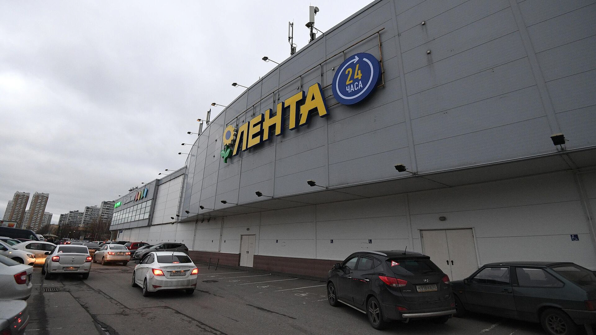 "Лента" остановила закупки товаров производителя соков "Добрый" и Rich