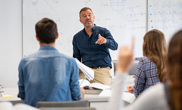 Минпросвещения проведет голосование за новое название учебы в колледжах