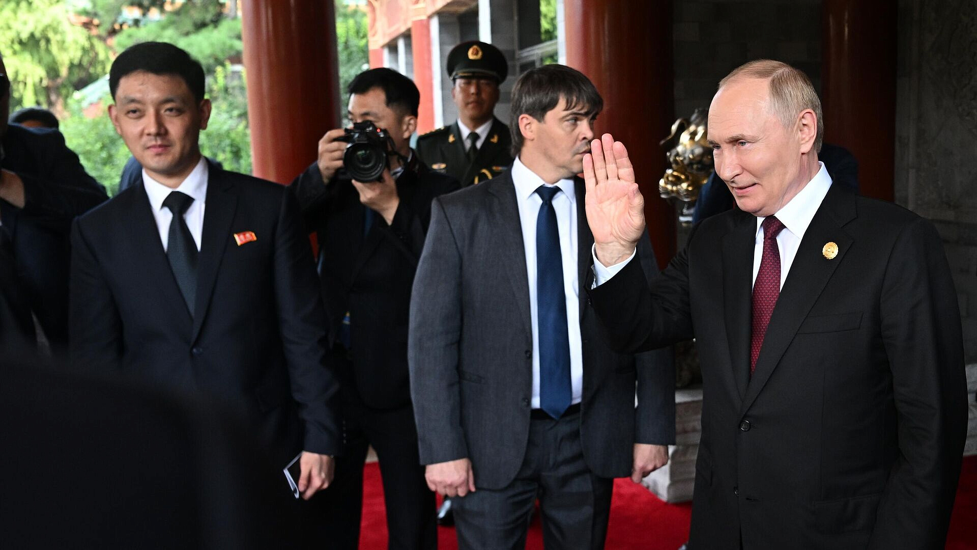 Путин провел 17 встреч с зарубежными лидерами в Китае