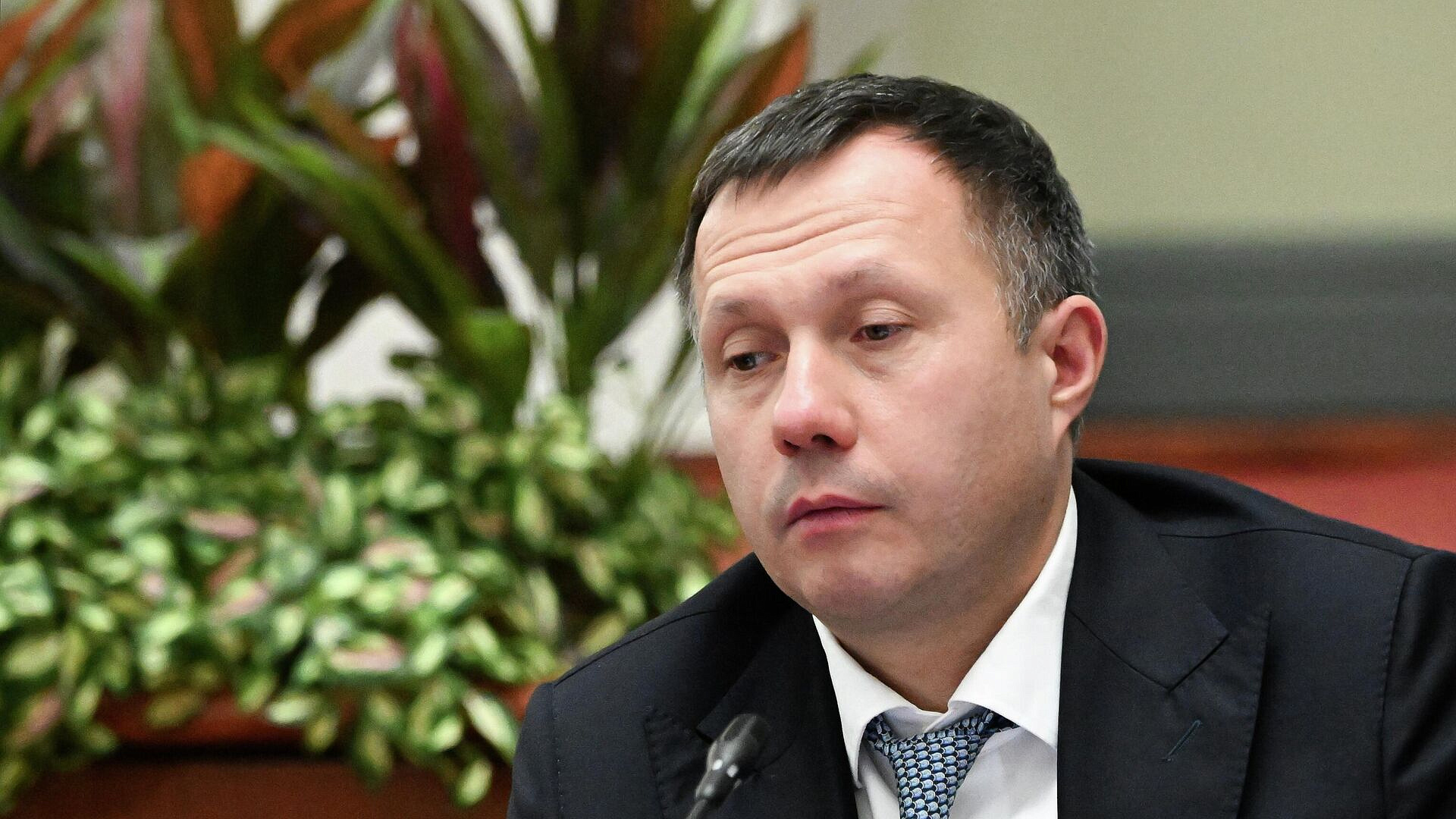 Мишустин освободил от должности замглавы Росавиации