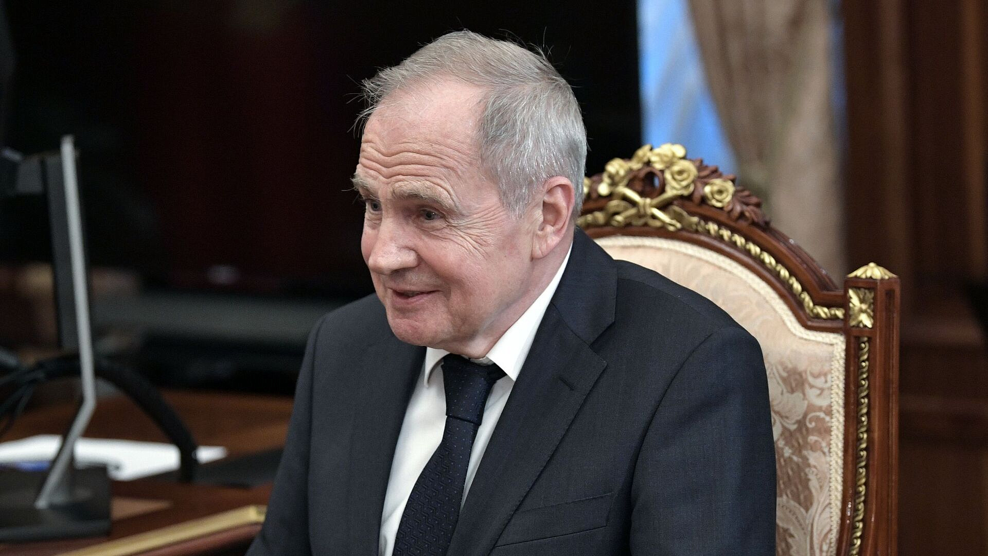 Глава Конституционного суда считает, что коррупцию не искоренить