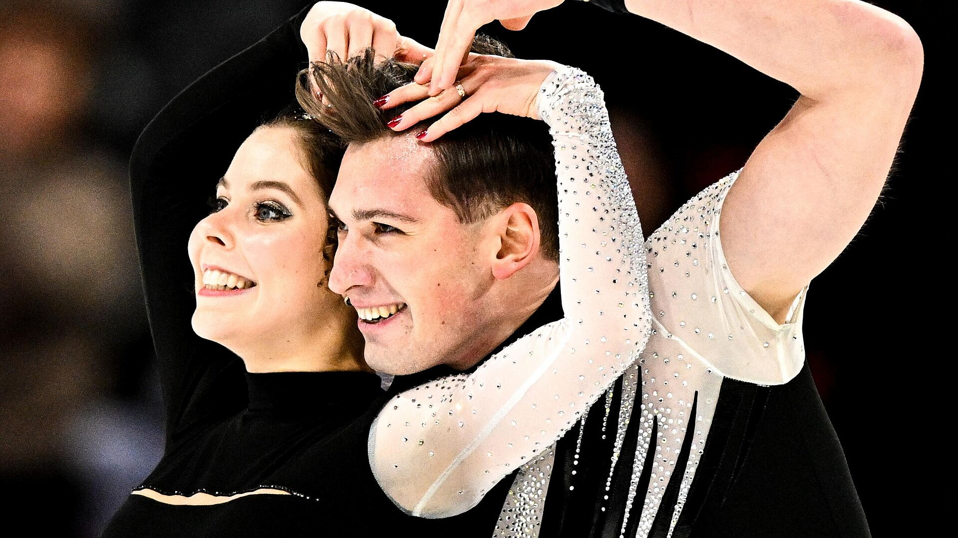 Мишина и Галлямов выиграли короткую программу в Финале Гран-при России