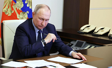 Путин увеличил число заместителей директора ФСВТС