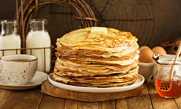 Игумен рассказал, позволяется ли алкоголь в Масленицу