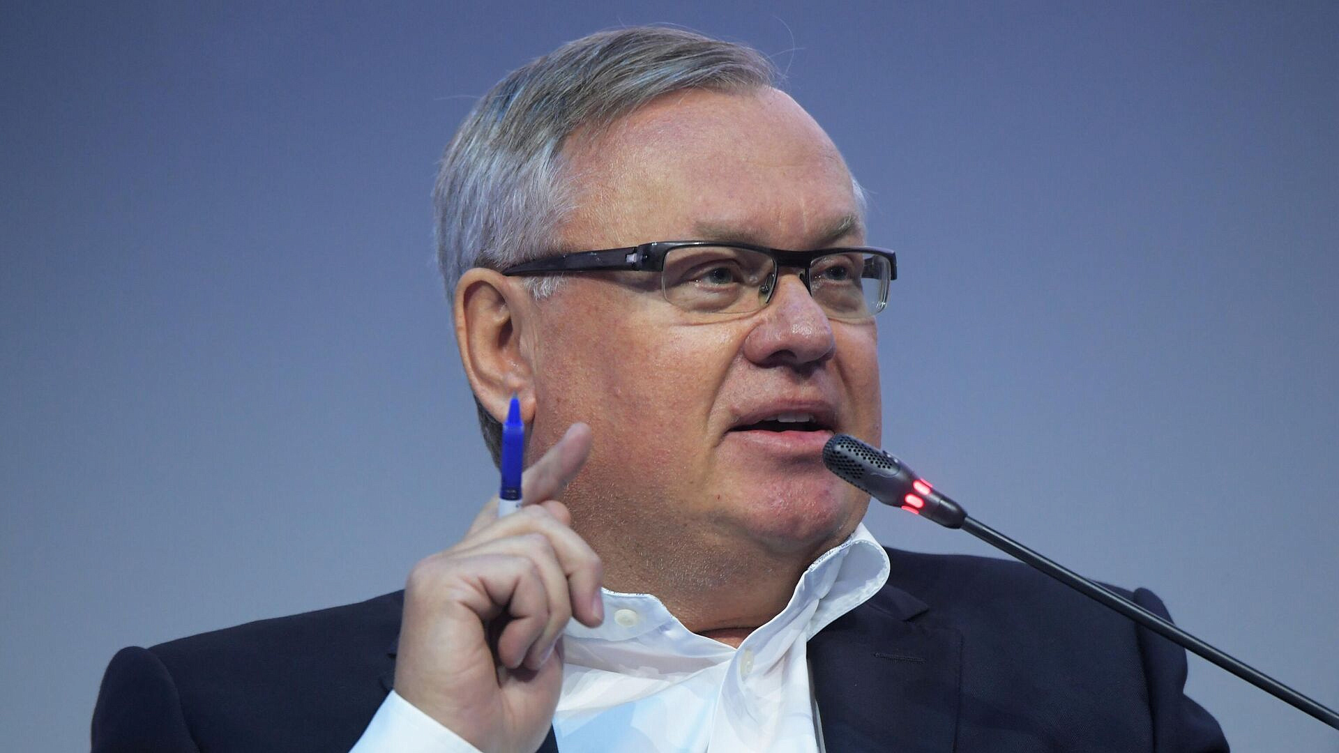 Российская экономика находится в позитивной зоне, заявил глава ВТБ