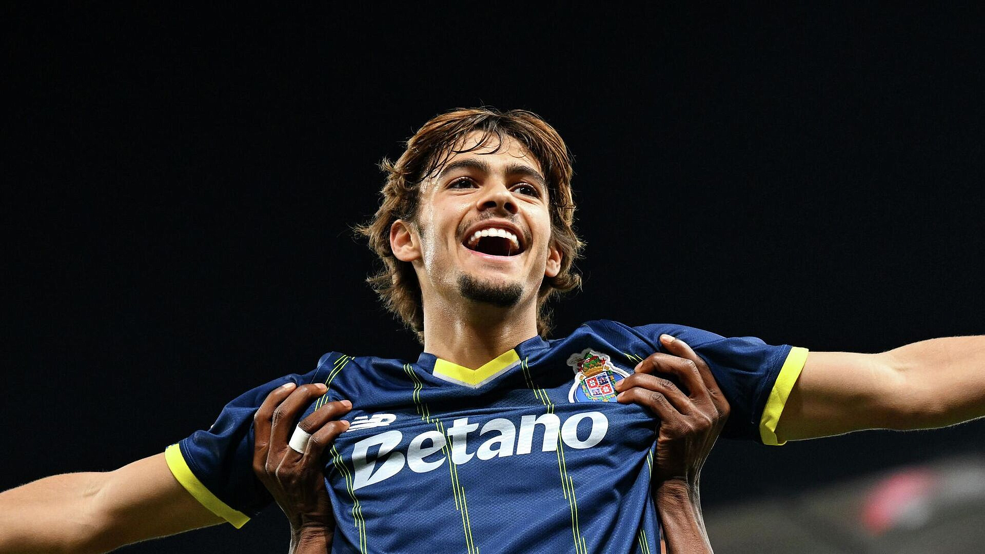 "Порту" – "Ноттингем Форест": смотреть онлайн матч 1/4 финала ЛЕ 9 апреля