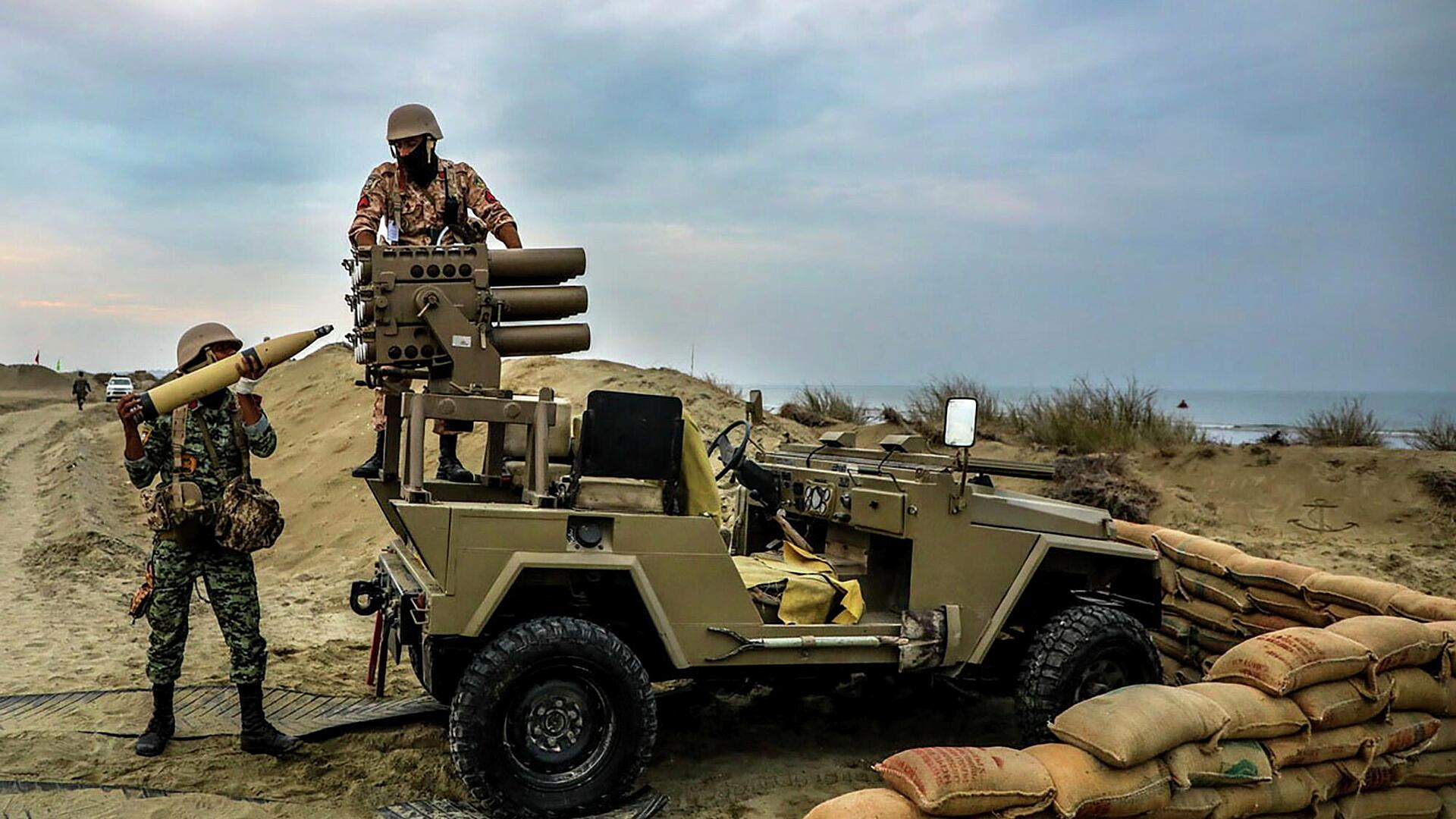 Иран обстрелял израильский контейнеровоз