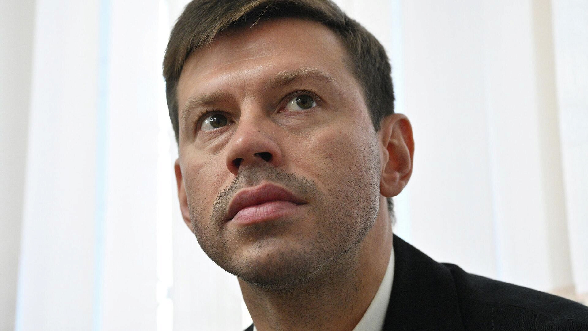 Потерпевший в драке в "Кофемании" рассказал, на что обиделся Смолов