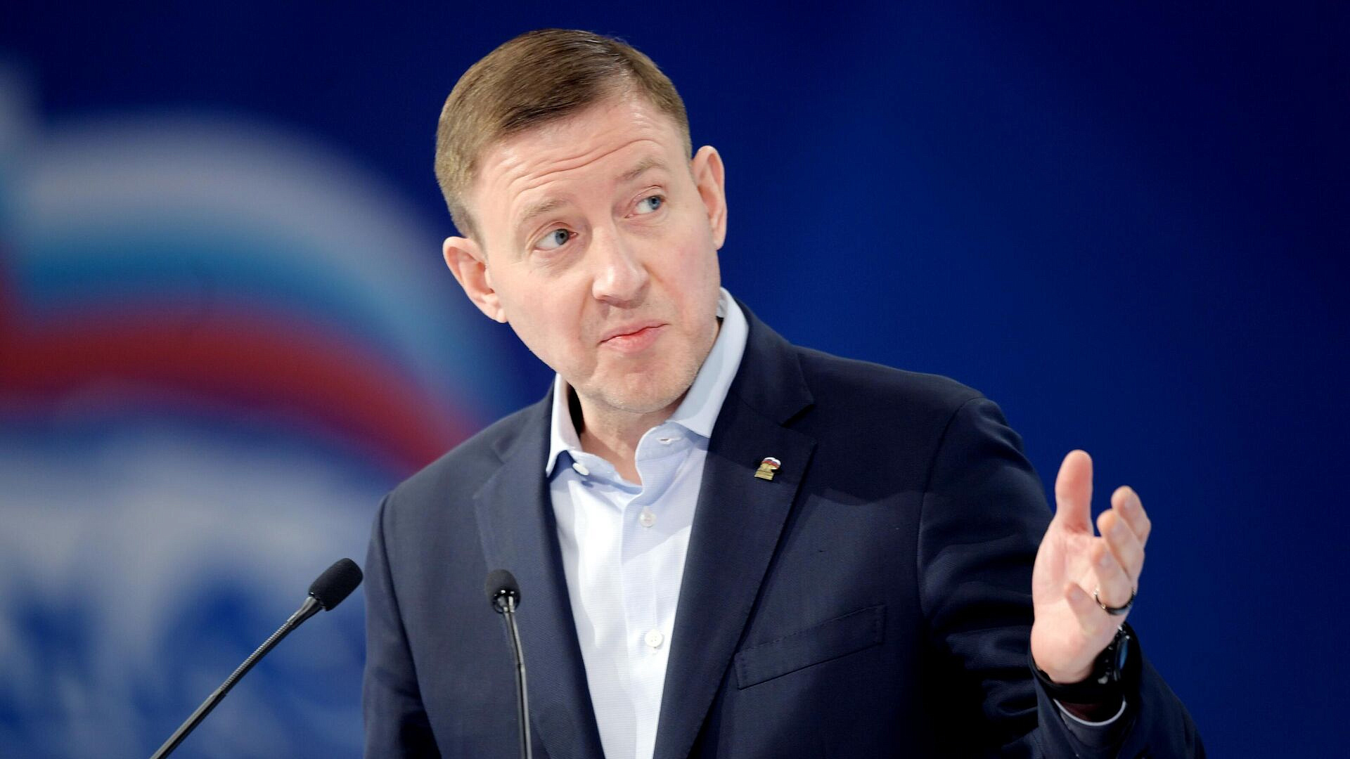 Турчак поручил проконтролировать выплату надбавок классным руководителям