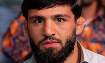 Царукян стал участником массовой драки после боя с Пулласом