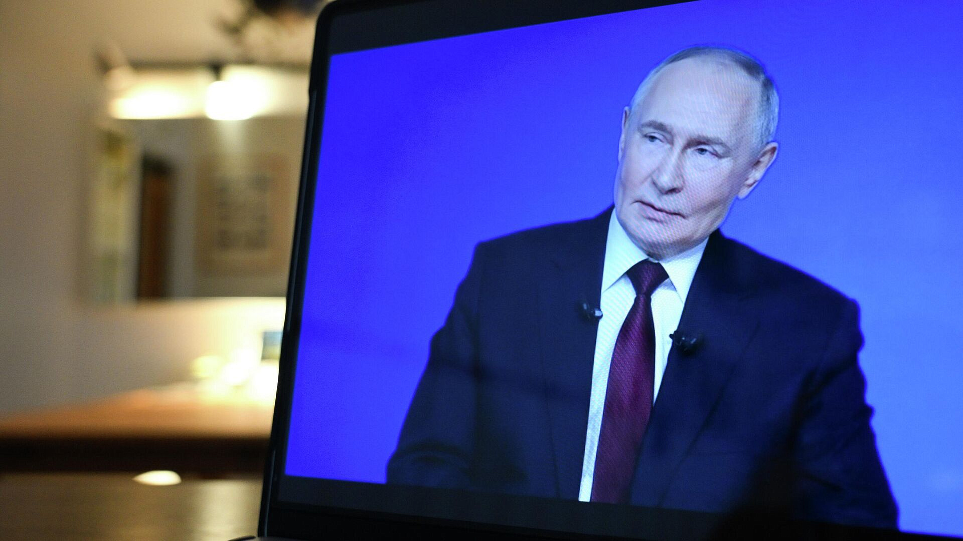 Программа "Итоги года" с Путиным была для зрителей, заявил Песков