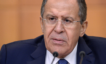 Европа находится в истерике, заявил Лавров