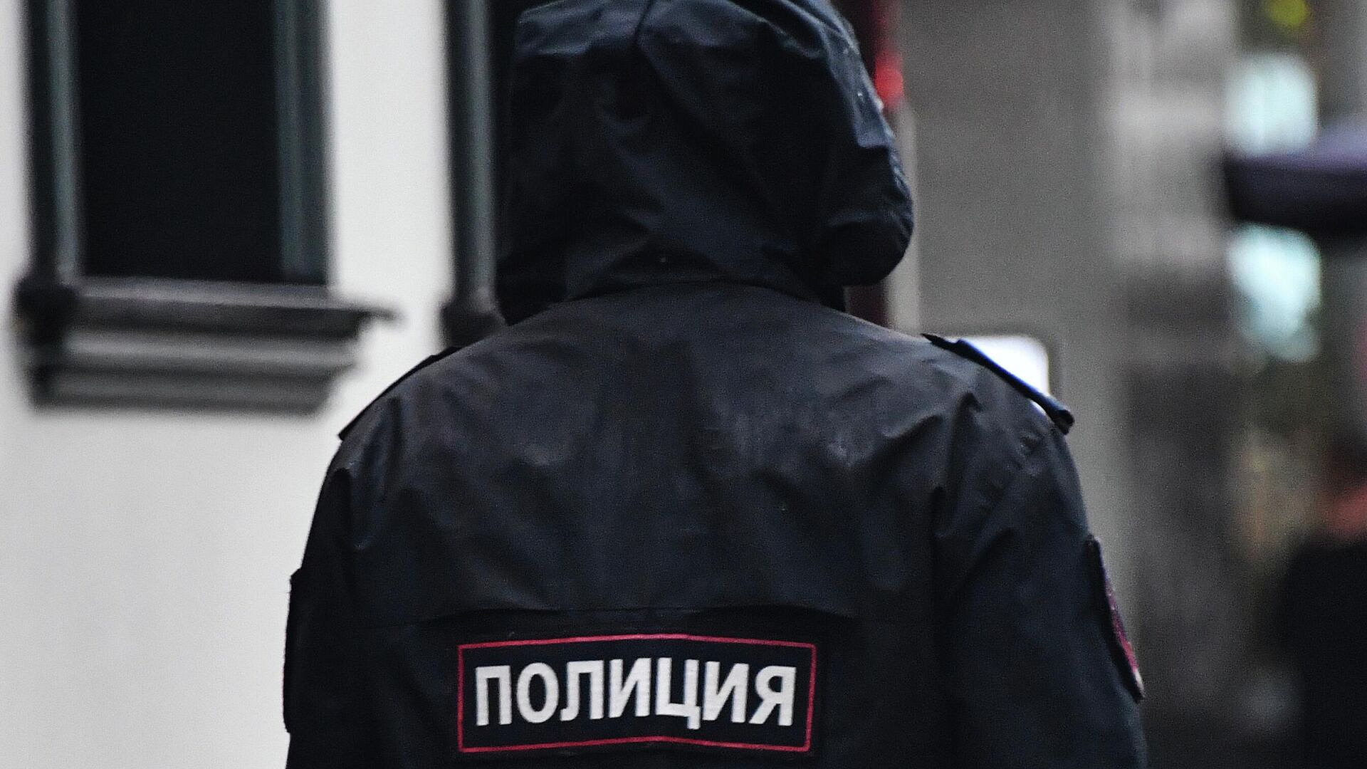 Мошенники обманули подростка на деньги и подожгли его квартиру в Москве