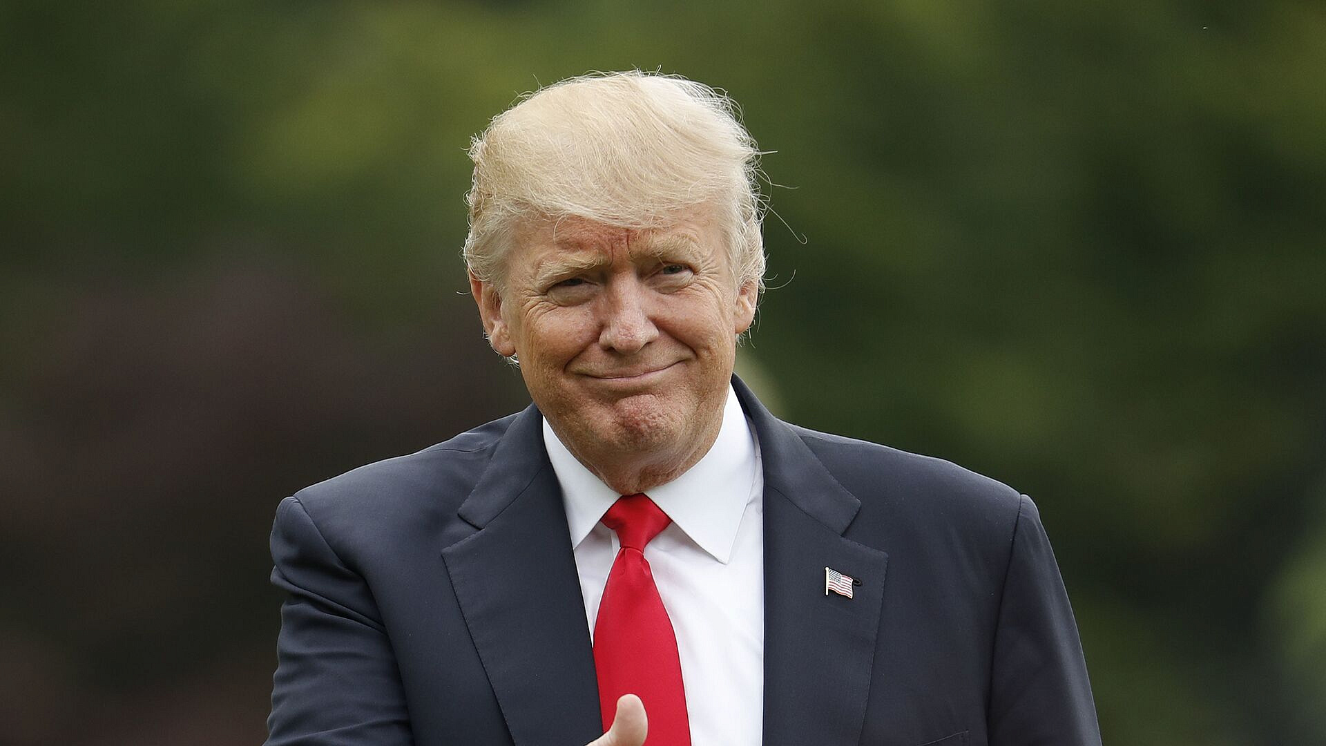 СМИ: ряд ключевых демократов поддержали пошлины, введенные Трампом 