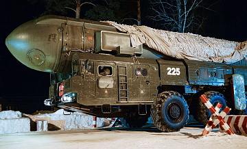 Медведев заявил, что ДСНВ не утратил своего положительного значения