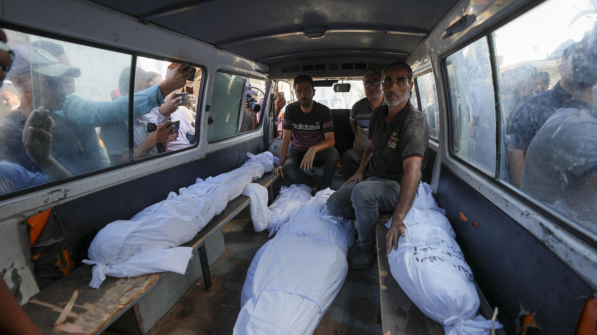 В Газе заявили о гибели около 30 человек из-за израильских ударов за сутки