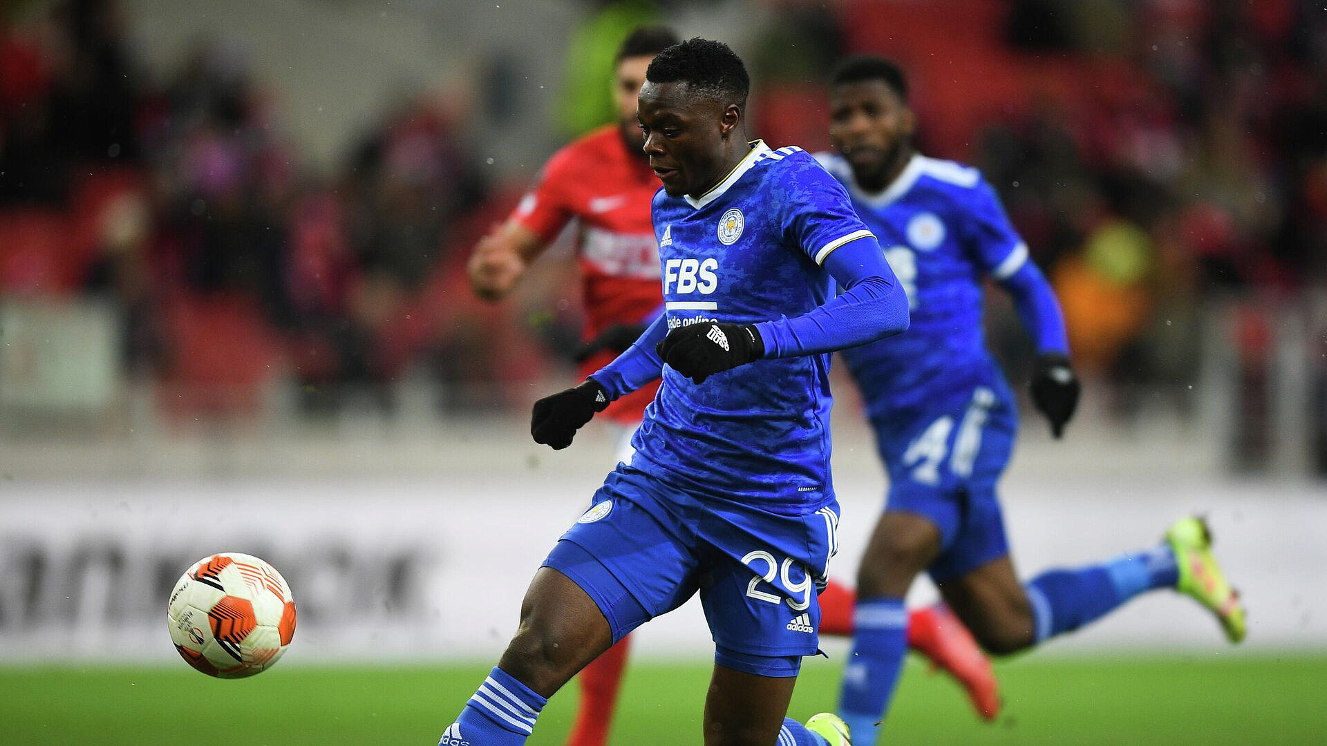 Футболист едва не сломал шею во время празднования гола на Кубке Африки