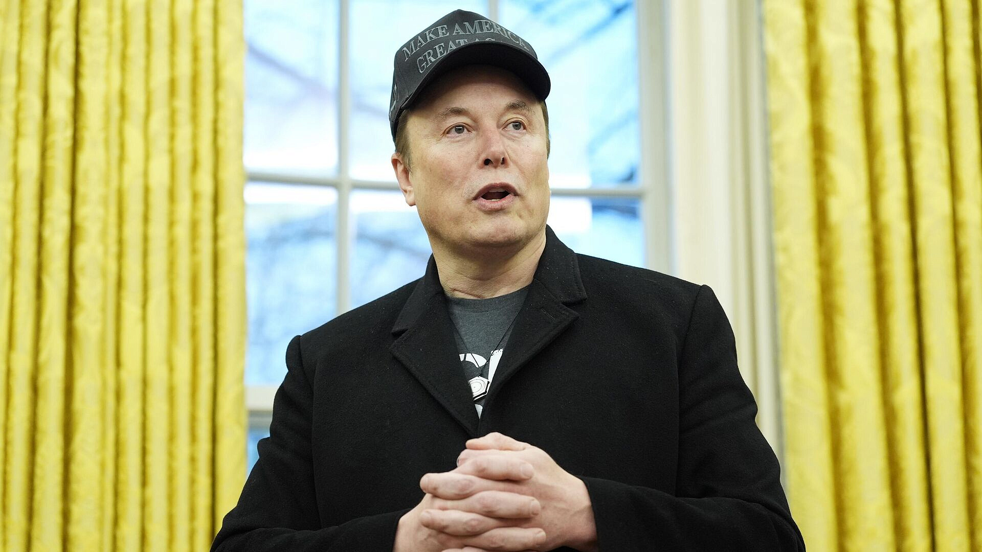 Маск отреагировал на нападки проукраинских активистов на Вэнса с дочерью