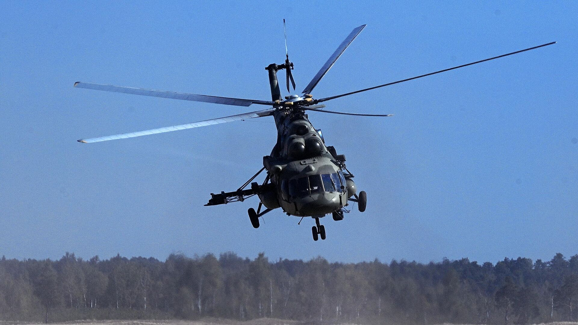 Вертолет Ми-8 совершил вынужденную посадку на Ямале