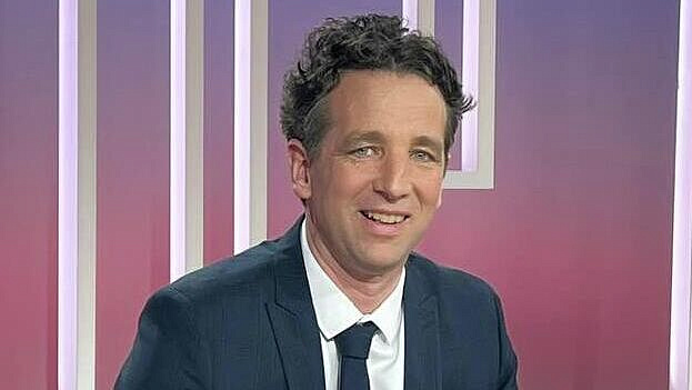 Физиотерапевта французского футбольного клуба избрали мэром города