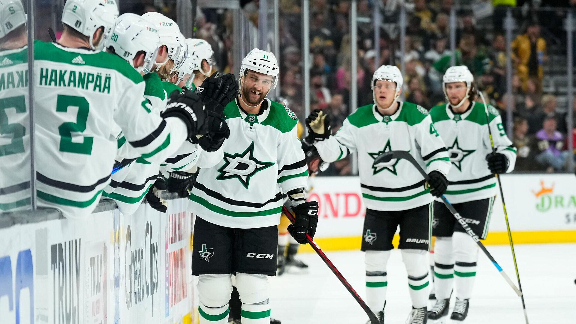 "Даллас" обыграл "Миннесоту" в матче плей-офф НХЛ