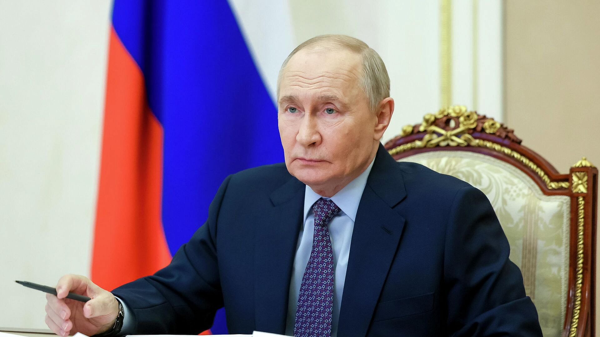 Путину рассказали о новой микробиологической лаборатории в Донецке