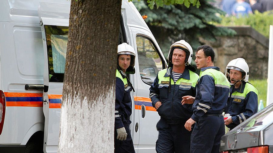 В Уфе спасли ребенка, стоявшего на подоконнике на втором этаже