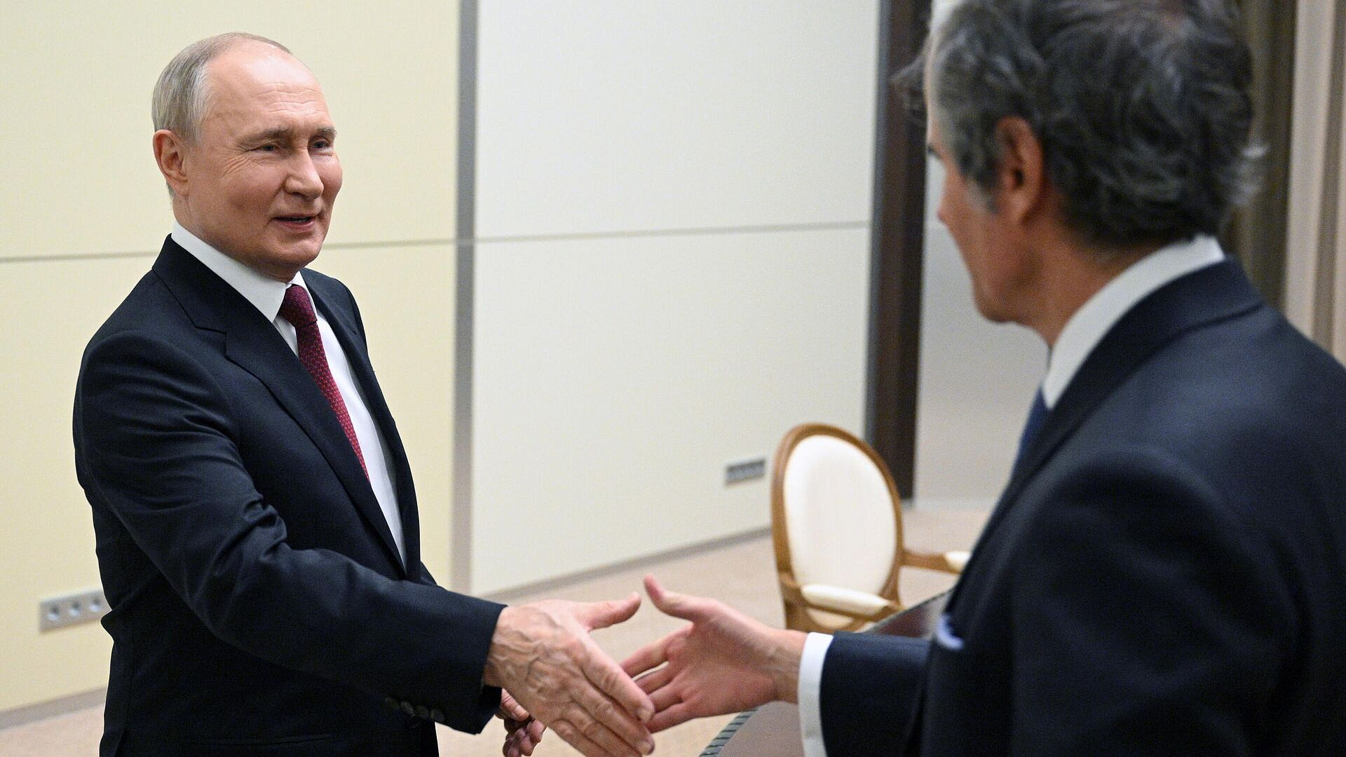 Россия готова к работе с МАГАТЭ, заявил Путин