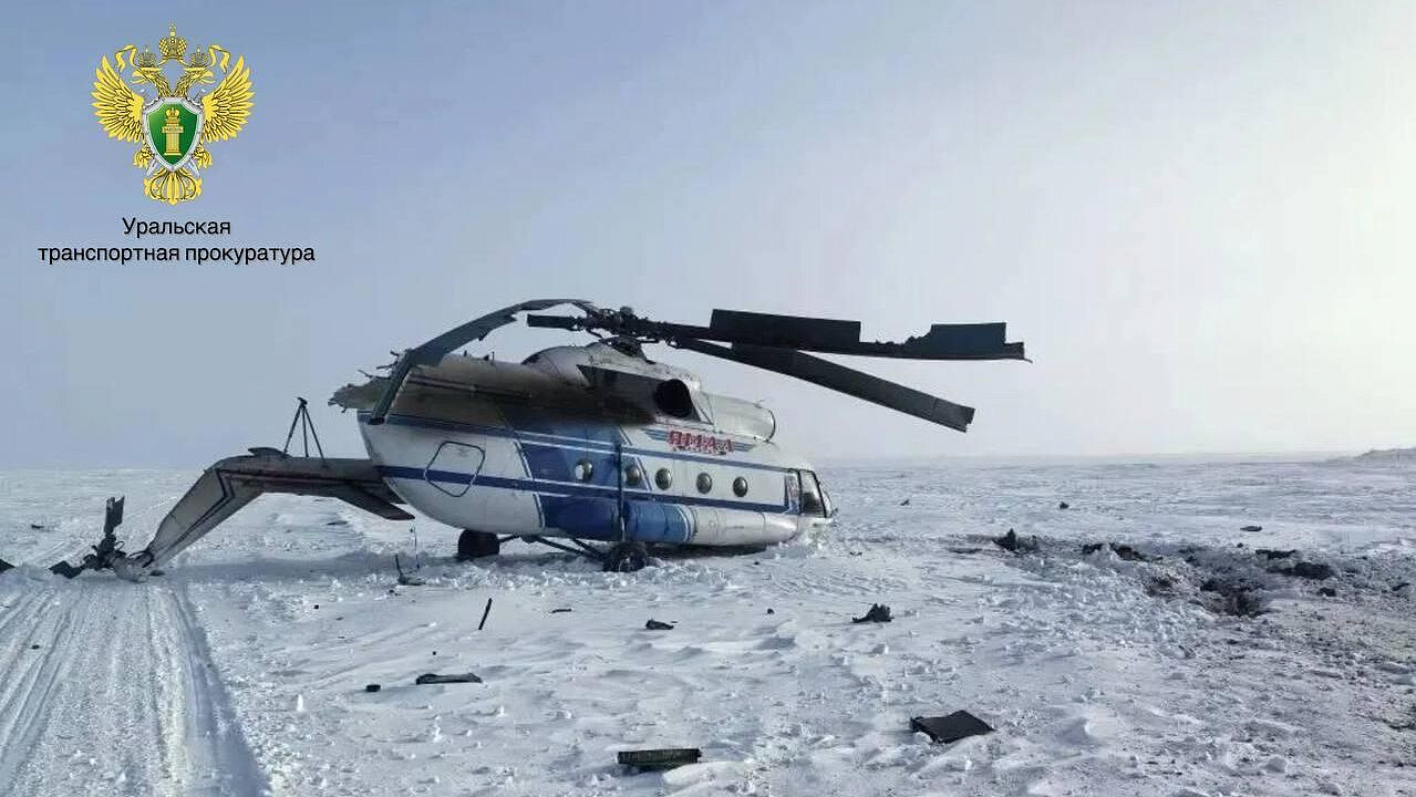 Командир и бортмеханик Ми-8 получили травмы при жесткой посадке в ЯНАО