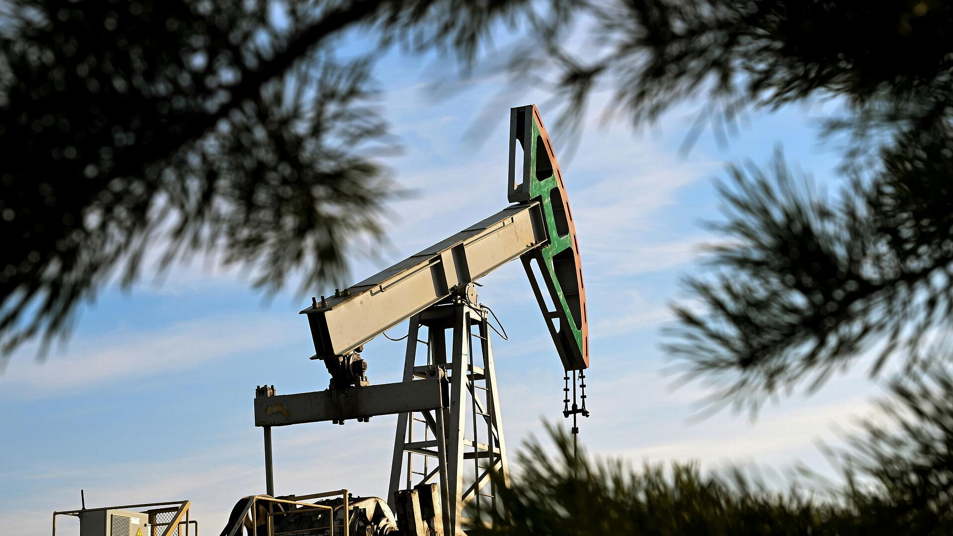 Глава МИД Италии отказался ослабить санкции против российской нефти